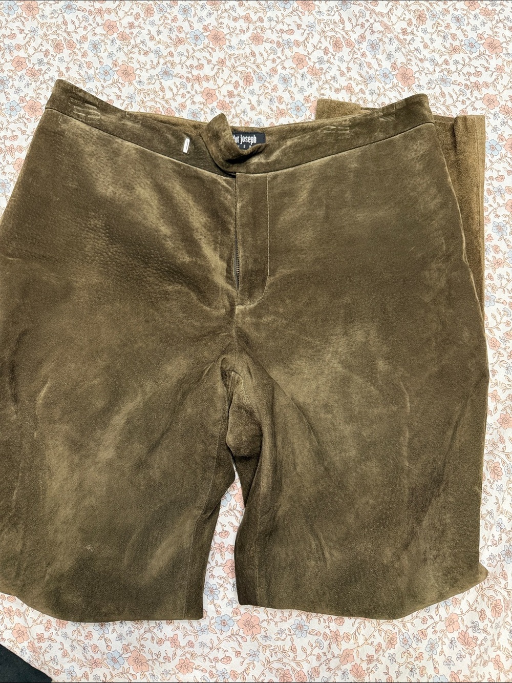 Suede pants size 31 in neutral color
